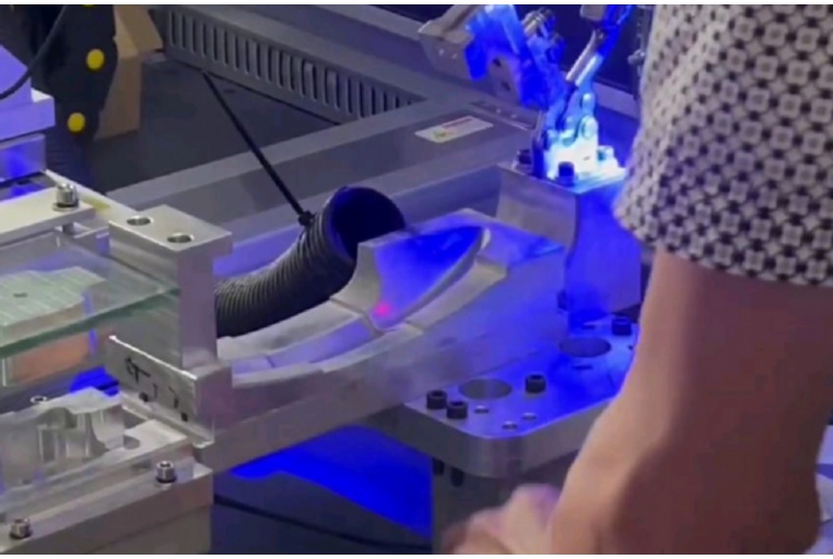 塑料激光焊接機(jī)系統(tǒng)集成方案：提升生產(chǎn)效率與產(chǎn)品一致性