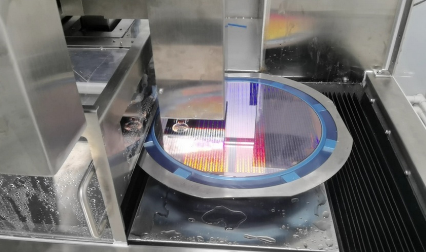 精密劃片機(jī)劃片深度控制系統(tǒng)設(shè)計(jì)原理