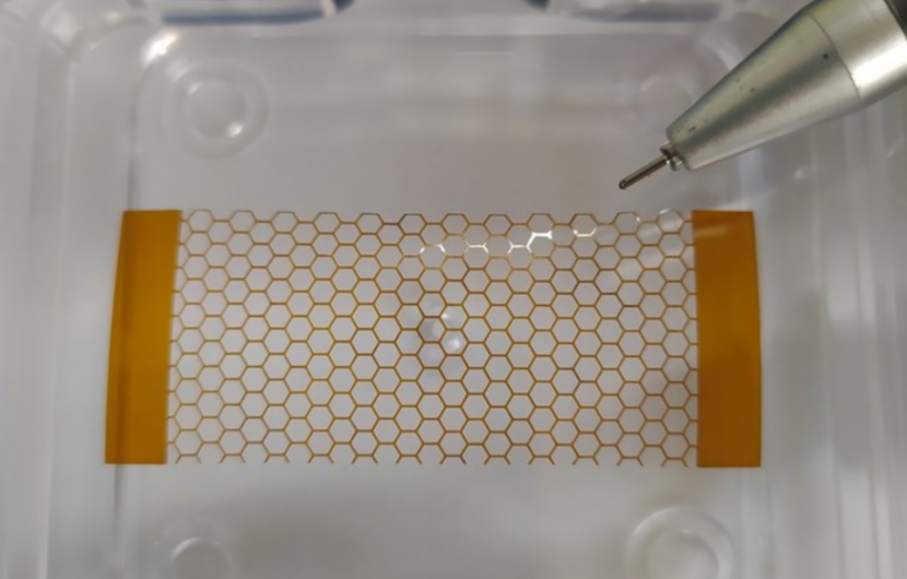 激光模切機vs超聲波切割機的工藝差異